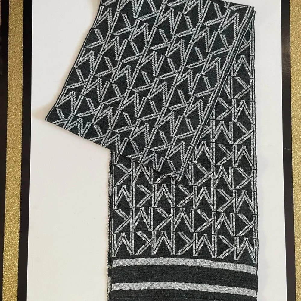 New Michael Kors scarf